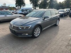 Grau Gebraucht 2016 VW Passat Highline Kombi | 16.990 € (Etwas zu teuer)