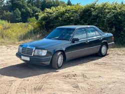 Schwarz Gebraucht 1989 Mercedes E260 Sportline Limousine | 9.000 €