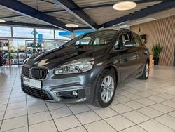 Grau Gebraucht 2015 BMW 220 Active Tourer Luxury Line Van / Kleinbus | 14.990 € (Fairer Preis)
