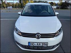 Weiß Gebraucht 2011 VW Touran Van / Kleinbus | 7.000 € (Fairer Preis)