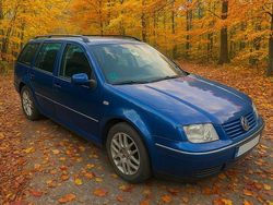 Blau Gebraucht 2002 VW Bora Kombi | 2.950 € (Etwas zu teuer)