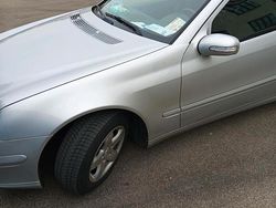 Silber Gebraucht 2005 Mercedes C200 Coupé | 4.700 €