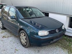 Grün Gebraucht 2001 VW Golf IV Kleinwagen | 500 € (Superpreis)