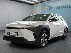Weiß Neu 2025 Toyota bZ4X SUV | 47.649 €