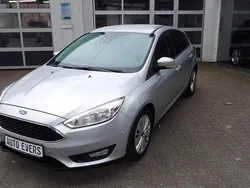 Silber Gebraucht 2016 Ford Focus Business Edition Limousine | 7.450 € (Fairer Preis)