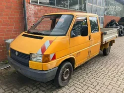 Gelb Gebraucht 1996 VW T4 Van | 2.380 € (Etwas zu teuer)