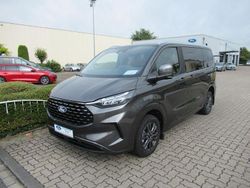 Grau Gebraucht 2025 Ford Tourneo Custom Titanium Van / Kleinbus | 44.950 € (Fairer Preis)