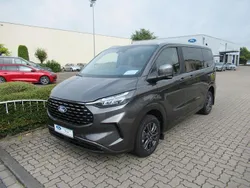 Grau Gebraucht 2025 Ford Tourneo Custom Titanium Van / Kleinbus | 45.950 € (Fairer Preis)