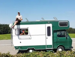 Grün Gebraucht 1975 VW LT Van | 8.000 €