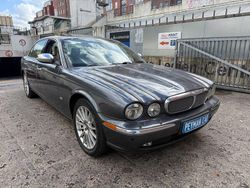 Grau Gebraucht 2007 Jaguar XJ Limousine | 11.900 €