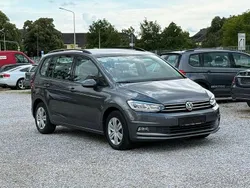 Grau Gebraucht 2018 VW Touran Comfortline Van / Kleinbus | 12.450 € (Fairer Preis)