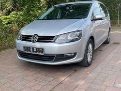 Silber Gebraucht 2017 VW Sharan Van / Kleinbus | 22.999 € (Fairer Preis)