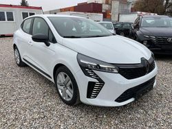 Weiß Gebraucht 2024 Renault Clio V Evolution Kleinwagen | 14.950 € (Guter Preis)