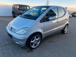 Silber Gebraucht 2002 Mercedes A190 Avantgarde Limousine | 2.390 € (Fairer Preis)