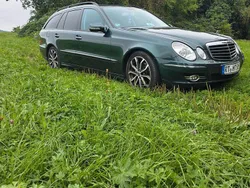 Grün Gebraucht 2008 Mercedes E320 Elegance Kombi | 4.000 € (Superpreis)
