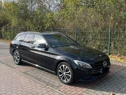 Schwarz Gebraucht 2015 Mercedes 200 Limousine | 13.700 € (Teuer)