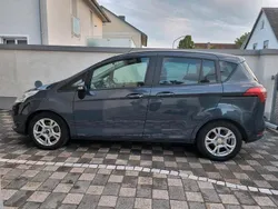 Blau Gebraucht 2014 Ford B-MAX Van / Kleinbus | 3.690 € (Guter Preis)