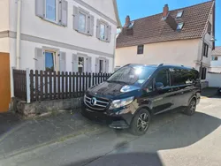 Schwarz Gebraucht 2017 Mercedes V250 Van / Kleinbus | 34.500 € (Fairer Preis)