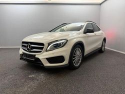 Weiß Gebraucht 2014 Mercedes GLA200 AMG line SUV | 15.499 € (Etwas zu teuer)