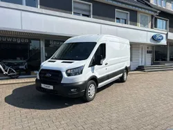 Weiß Gebraucht 2023 Ford Transit Trend Limousine | 33.940 € (Teuer)