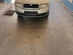 Silber Gebraucht 2003 Skoda Fabia Kleinwagen | 400 € (Superpreis)