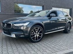Grau Gebraucht 2017 Volvo V90 CC Pro Kombi | 29.290 € (Teuer)