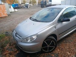 Silber Gebraucht 2004 Peugeot 307 CC Cabrio | 1.200 € (Fairer Preis)