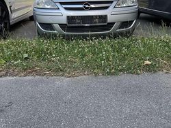 Grau Gebraucht 2005 Opel Corsa Limousine | 500 € (Superpreis)