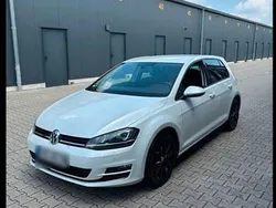 Weiß Gebraucht 2016 VW Golf VII Comfortline Limousine | 8.700 € (Guter Preis)
