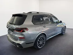 Skyscraper grau skyscraper grau Gebraucht 2024 BMW X7 M Sport SUV | 109.690 € (Fairer Preis)