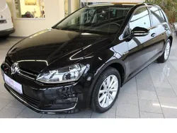 Schwarz metallic Gebraucht 2015 VW Golf VII LOUNGE Limousine | 13.888 € (Etwas zu teuer)