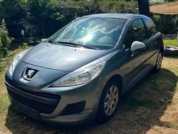 Blau Gebraucht 2011 Peugeot 207 Coupé | 2.800 €