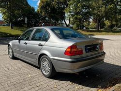 Schwarz Gebraucht 2004 BMW 318 Limousine | 1.900 € (Superpreis)