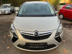 Silber Gebraucht 2013 Opel Zafira Tourer Edition Van / Kleinbus | 9.950 € (Fairer Preis)