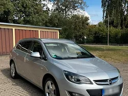 Grau Gebraucht 2015 Opel Astra Sport Kombi | 7.700 € (Fairer Preis)