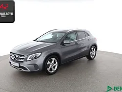 Grau Gebraucht 2017 Mercedes GLA180 Urban SUV | 18.480 € (Fairer Preis)
