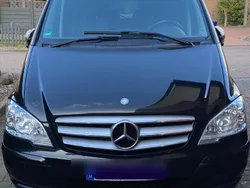 Schwarz Gebraucht 2011 Mercedes Viano Van / Kleinbus | 24.450 €