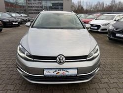 Silber Gebraucht 2017 VW Golf VII Sound Kombi | 9.999 € (Guter Preis)