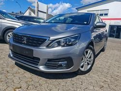 Grau Gebraucht 2021 Peugeot 308 Kombi | 10.472 € (Superpreis)