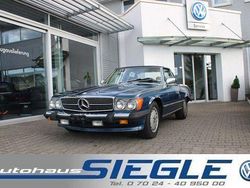 Nautikblau (metallic) Gebraucht 1986 Mercedes 560 Cabrio | 26.930 €