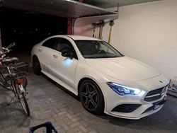 Weiß Gebraucht 2019 Mercedes CLA180 AMG line Limousine | 26.000 €