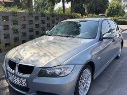 Silber Gebraucht 2005 BMW 320 Limousine | 3.750 € (Fairer Preis)