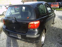 Black mica / ink Gebraucht 2004 Toyota Yaris Kleinwagen | 500 € (Superpreis)