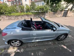 Silber Gebraucht 2005 Peugeot 206 CC Cabrio | 1.800 €
