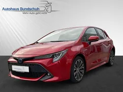 Rot Gebraucht 2019 Toyota Corolla Club Limousine | 19.990 € (Fairer Preis)
