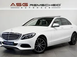 Weiß Gebraucht 2016 Mercedes C200 Avantgarde Limousine | 24.800 € (Etwas zu teuer)
