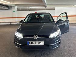 Grau Gebraucht 2017 VW Golf VII Highline Kombi | 13.600 € (Fairer Preis)