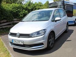 Reflexsilber Gebraucht 2016 VW Touran Trendline Van / Kleinbus | 16.850 € (Fairer Preis)