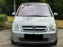 Silber Gebraucht 2005 Opel Meriva Van / Kleinbus | 2.899 € (Fairer Preis)