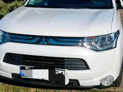 Weiß Gebraucht 2013 Mitsubishi Outlander SUV | 8.600 €
